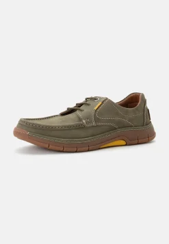 Bootschuhe aus Nubukleder