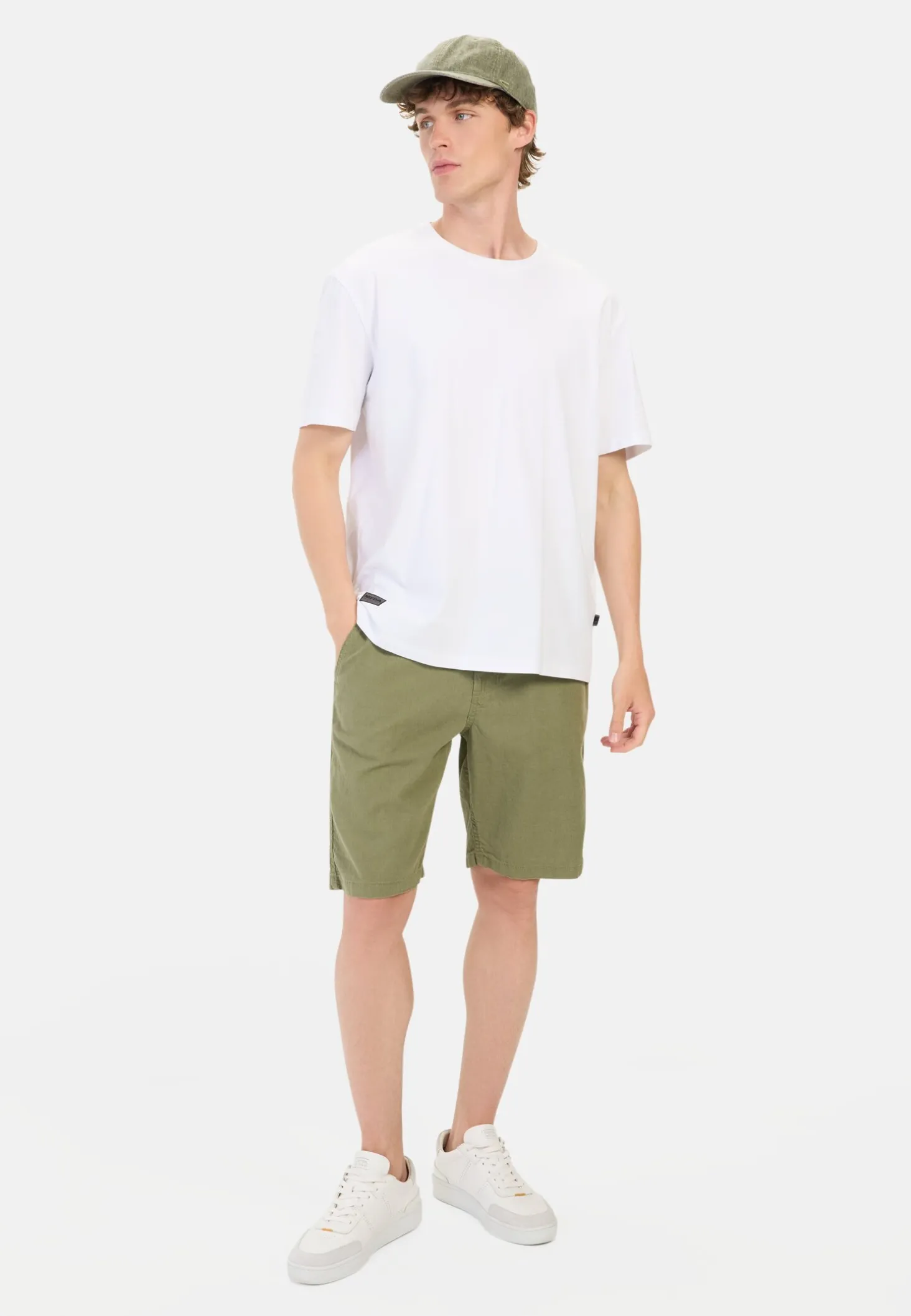 Chino Shorts mit elastischem Bund