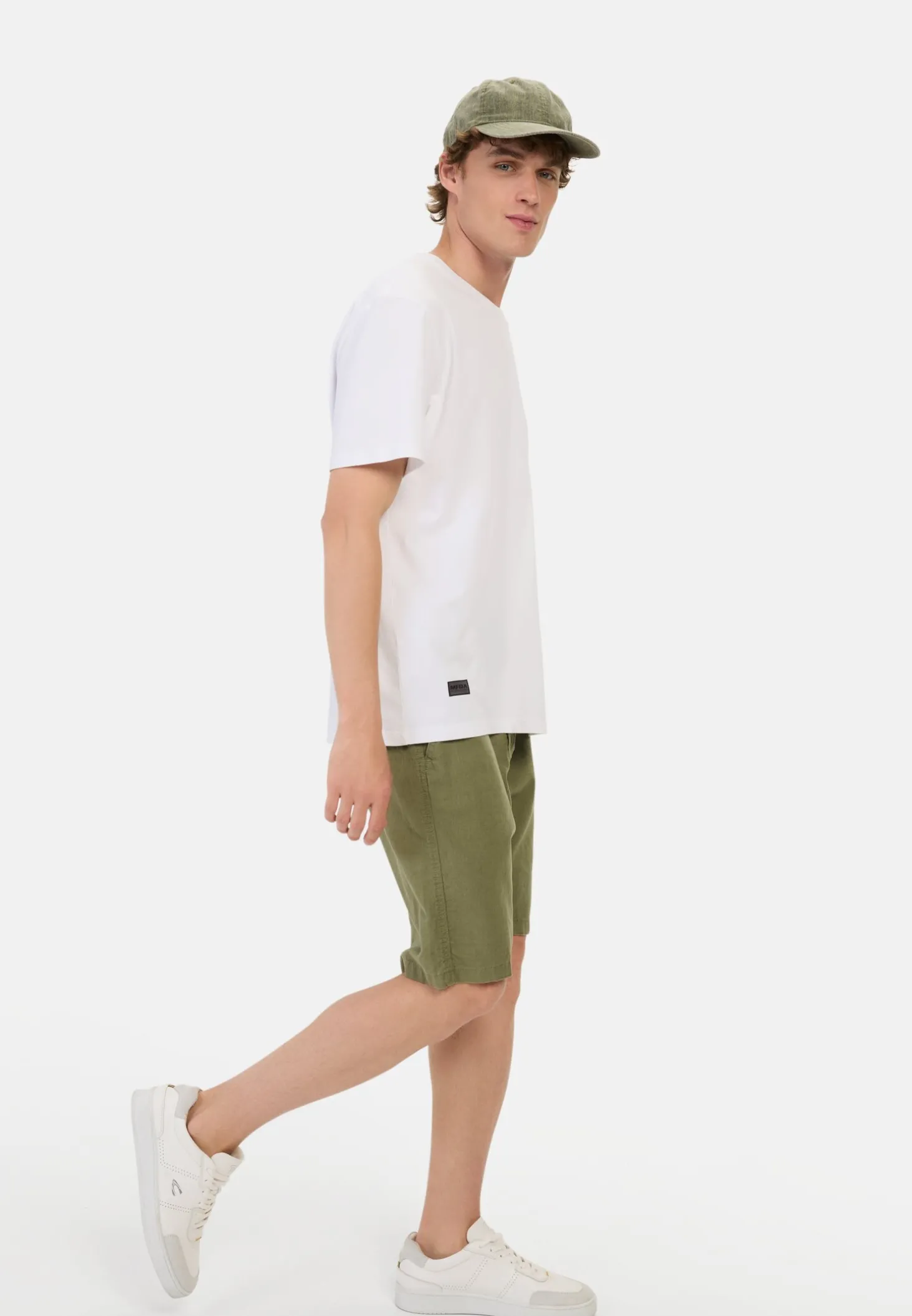 Chino Shorts mit elastischem Bund