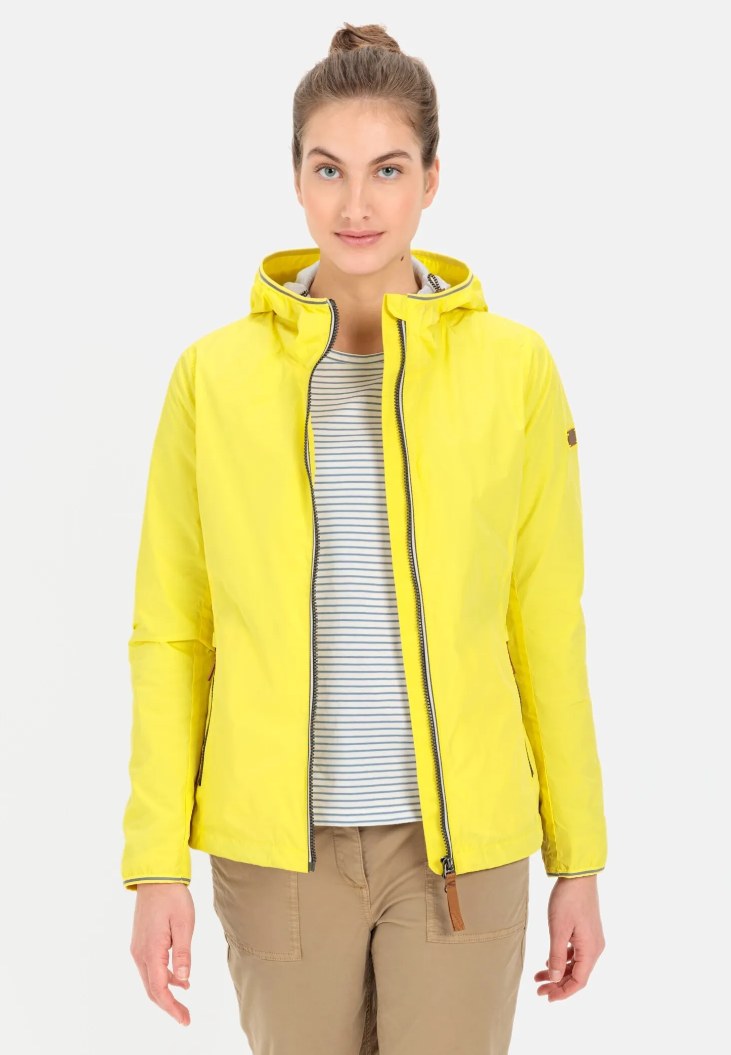 Funktioneller Windbreaker aus recyceltem Polyester