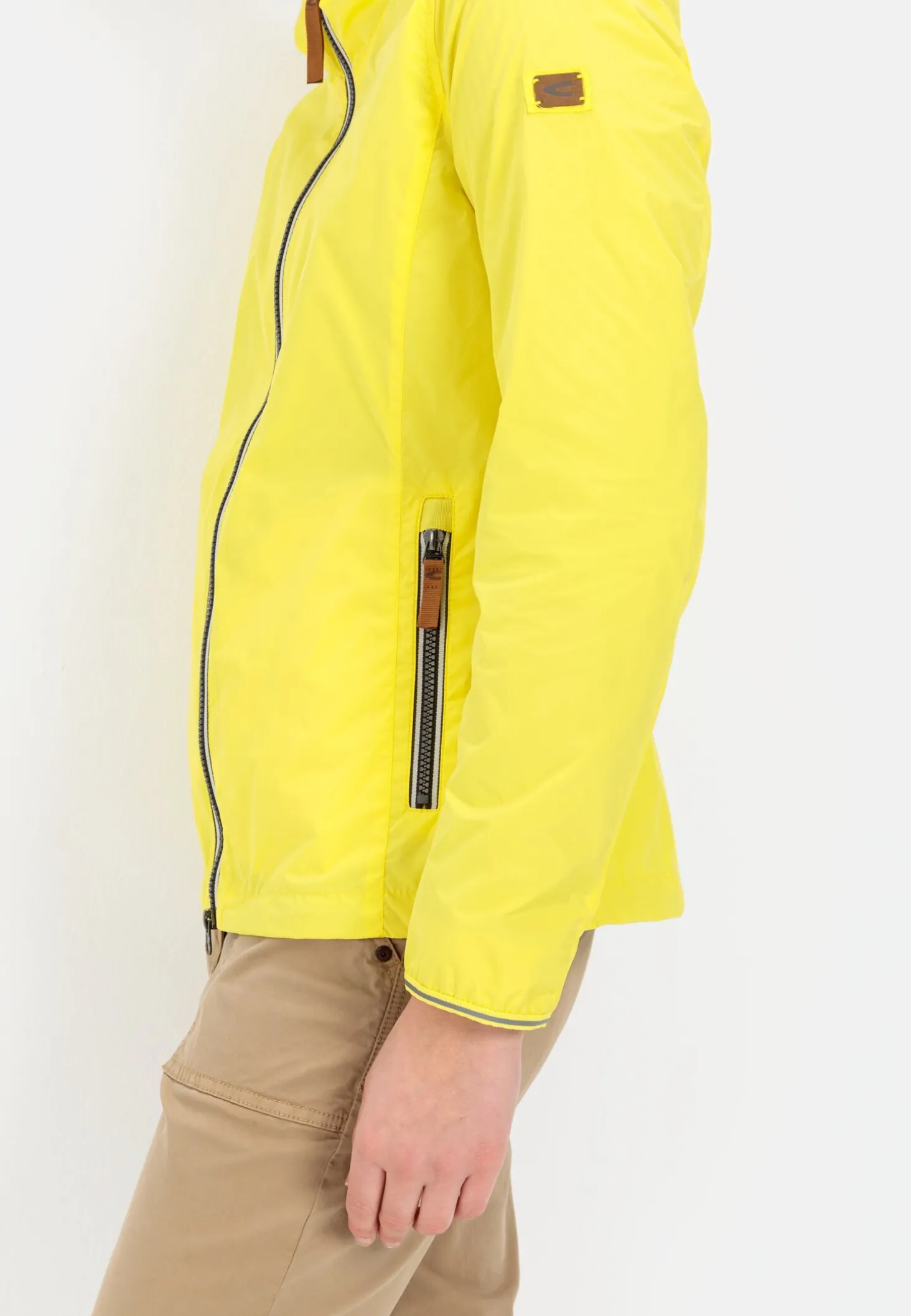 Funktioneller Windbreaker aus recyceltem Polyester