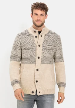 Geknöpfte Strickjacke mit Stehkragen