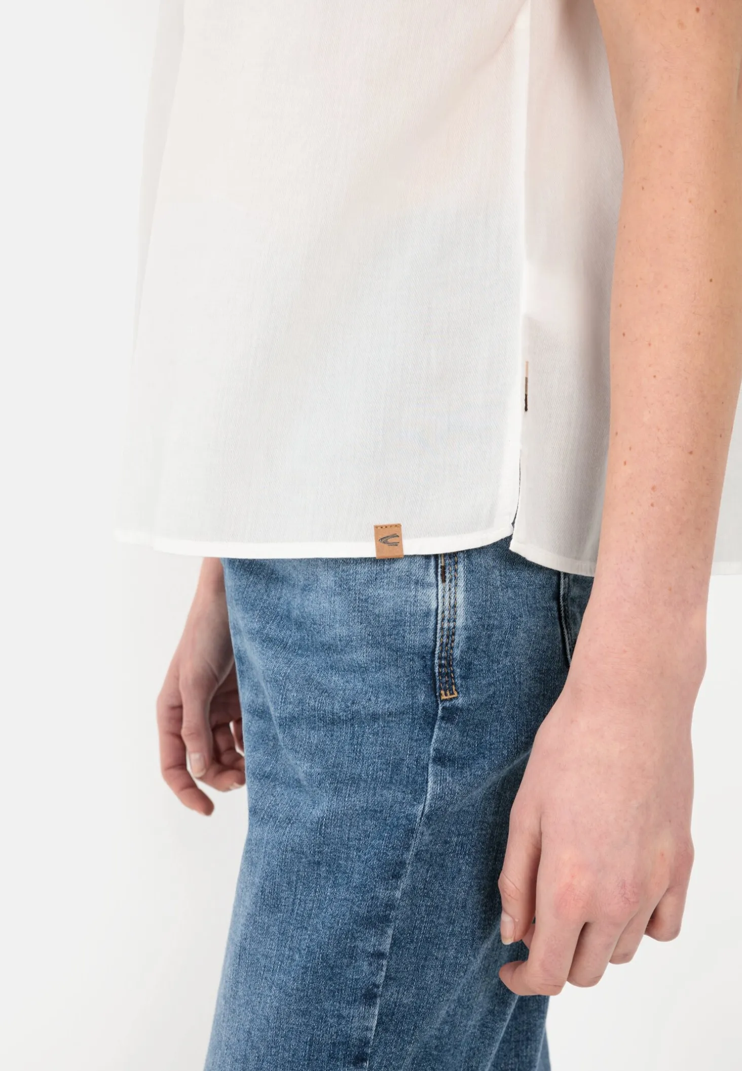 Halbarm Bluse aus einem Baumwoll-Twill