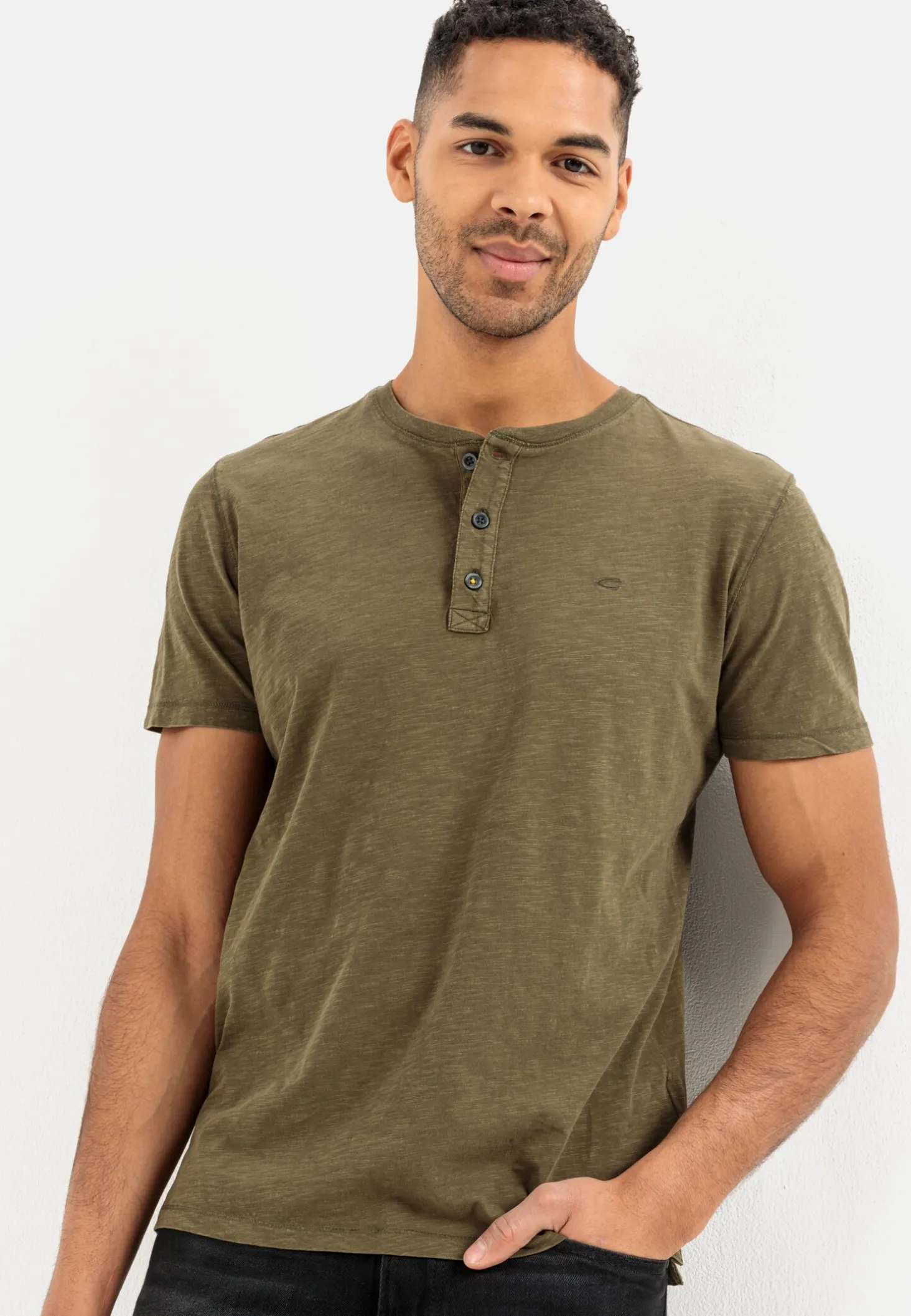 Henley Shirt mit kurzem Arm aus reiner Baumwolle