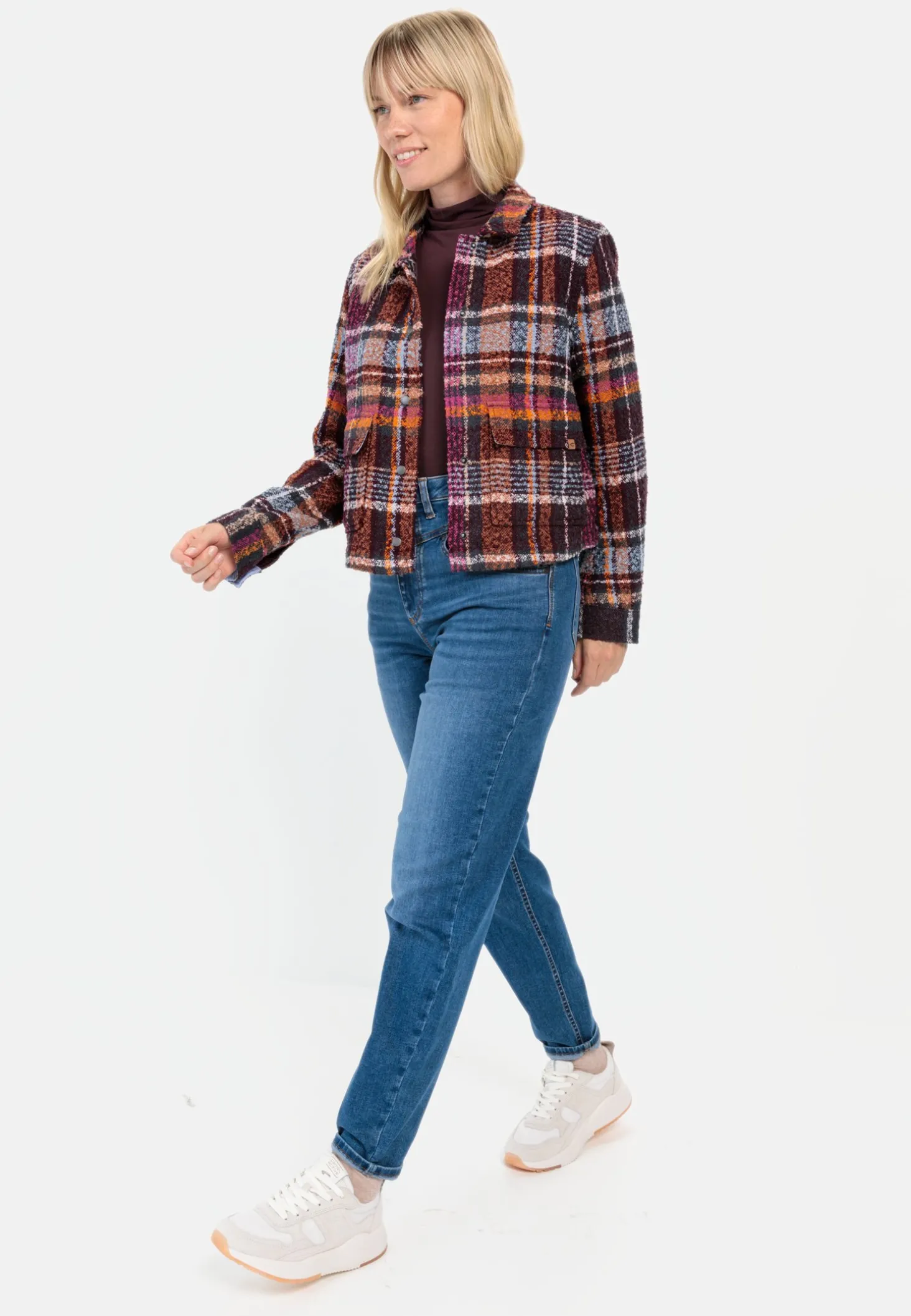 Kurze Jacke im Karomuster
