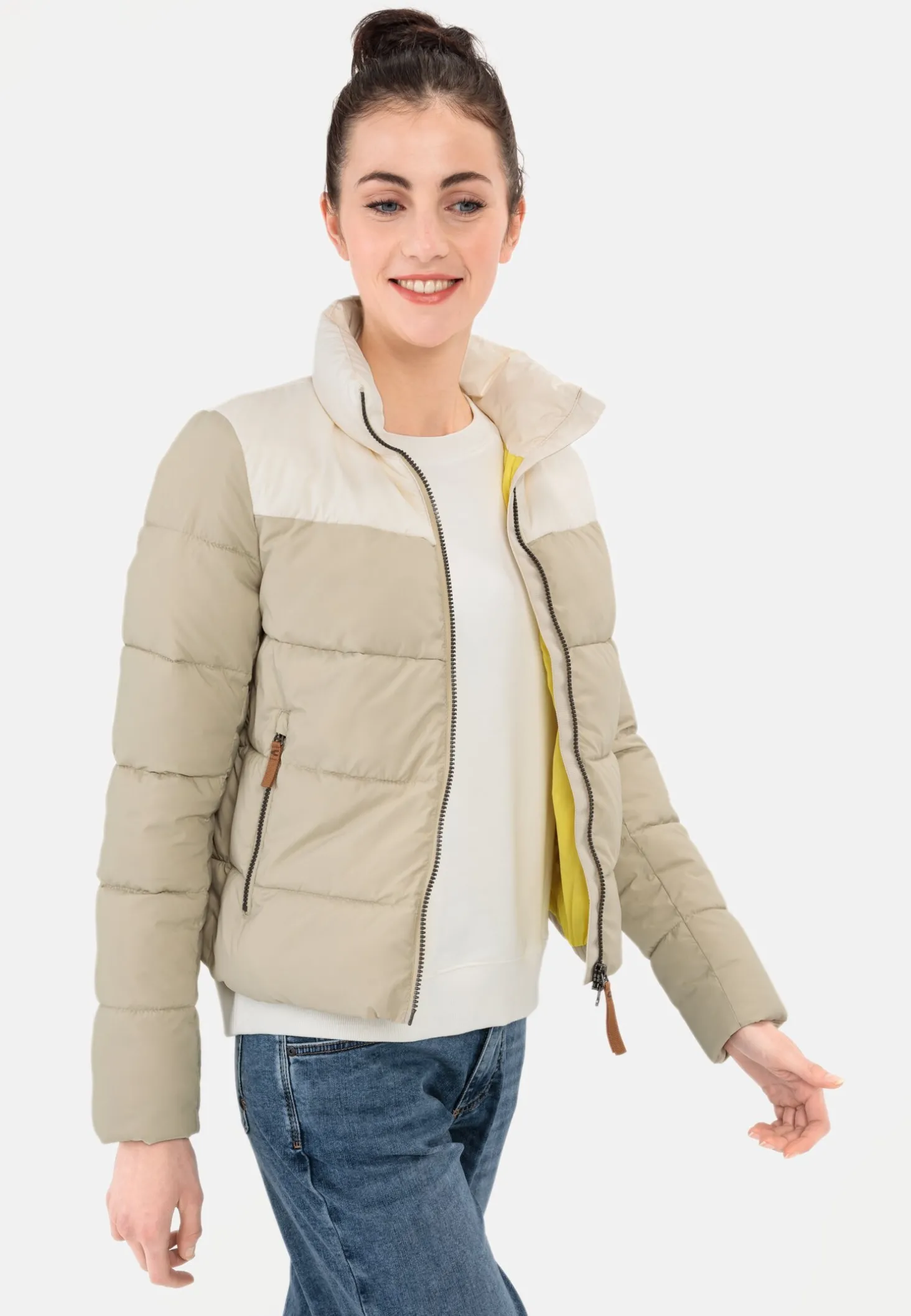 Kurze Pufferjacke aus recyceltem Polyester