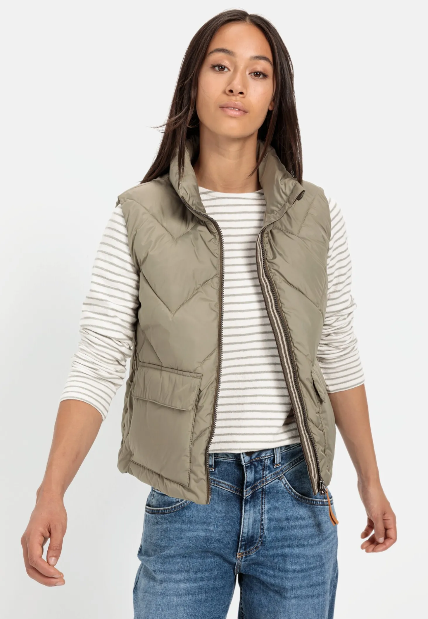 Kurze Steppweste aus recyceltem Polyester