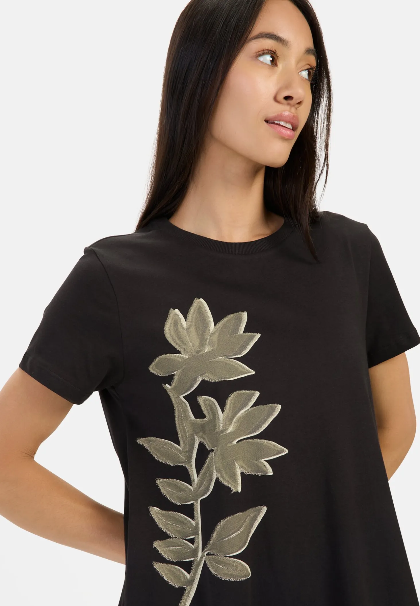 Kurzes T-Shirt-Kleid mit Blumenprint