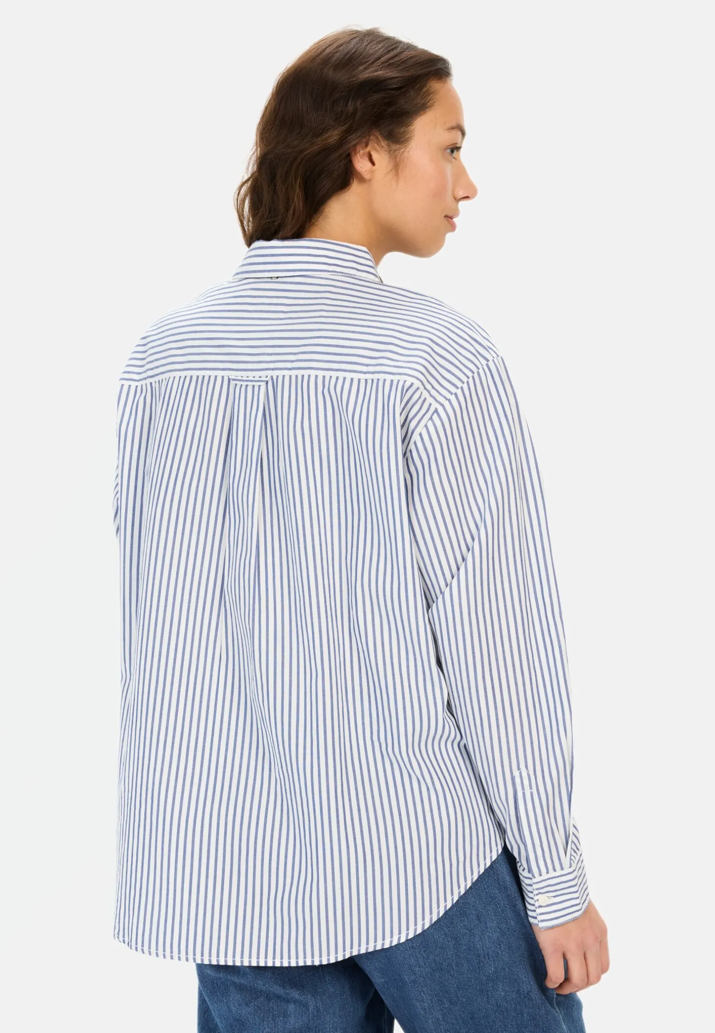 Langarm Bluse aus reiner Baumwolle mit Kentkragen und Brusttasche