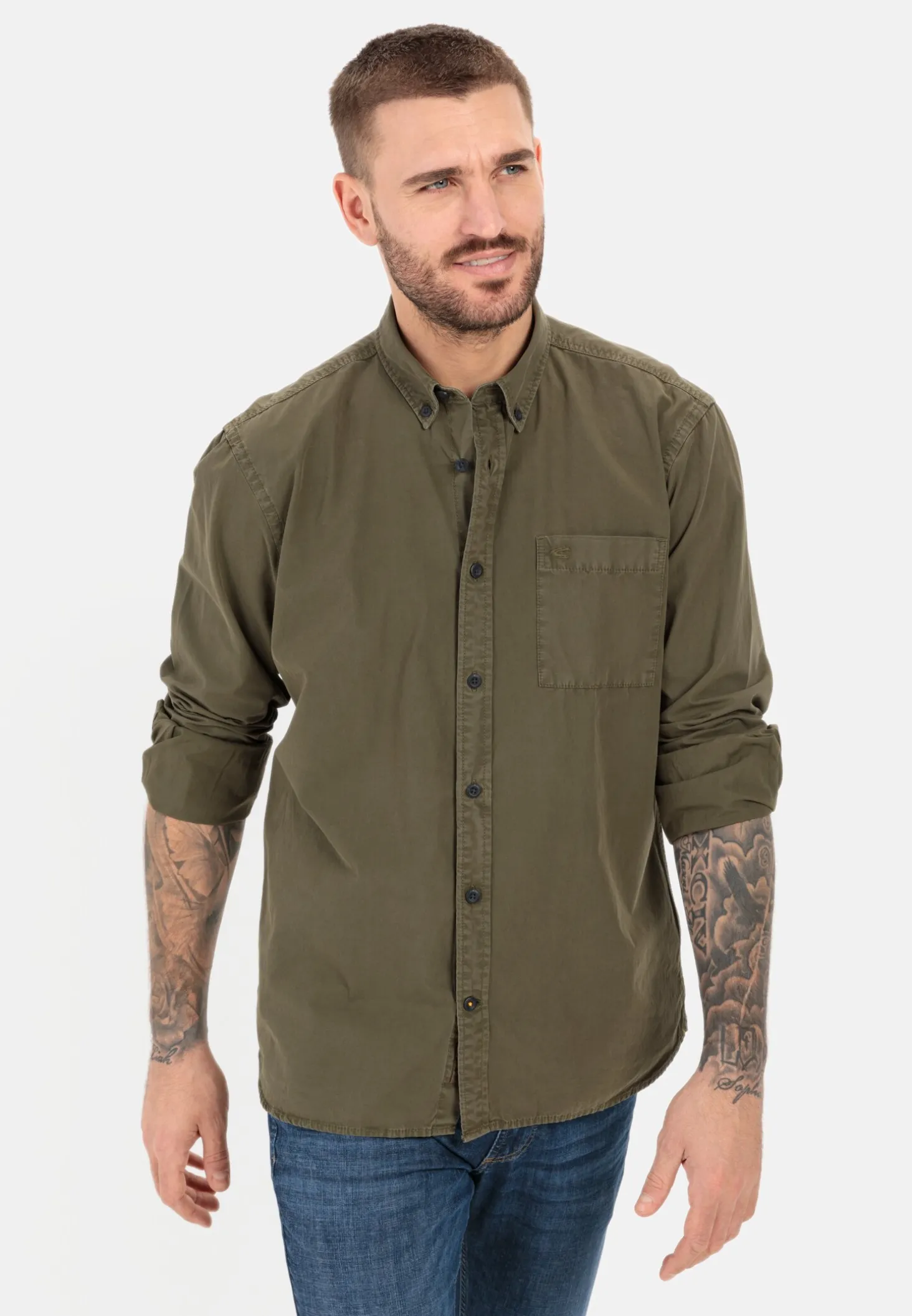 Langarm Shirt aus reiner Baumwolle mit Button-Down Kragen und Brusttasche