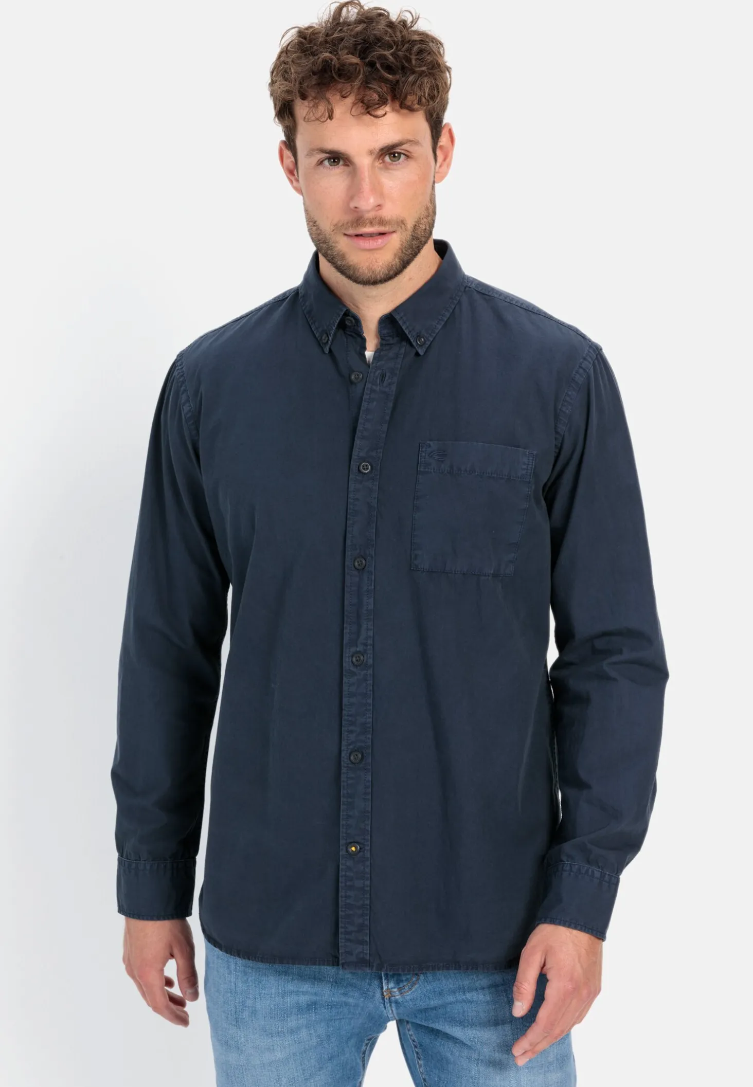 Langarm Shirt aus reiner Baumwolle mit Button-Down Kragen und Brusttasche
