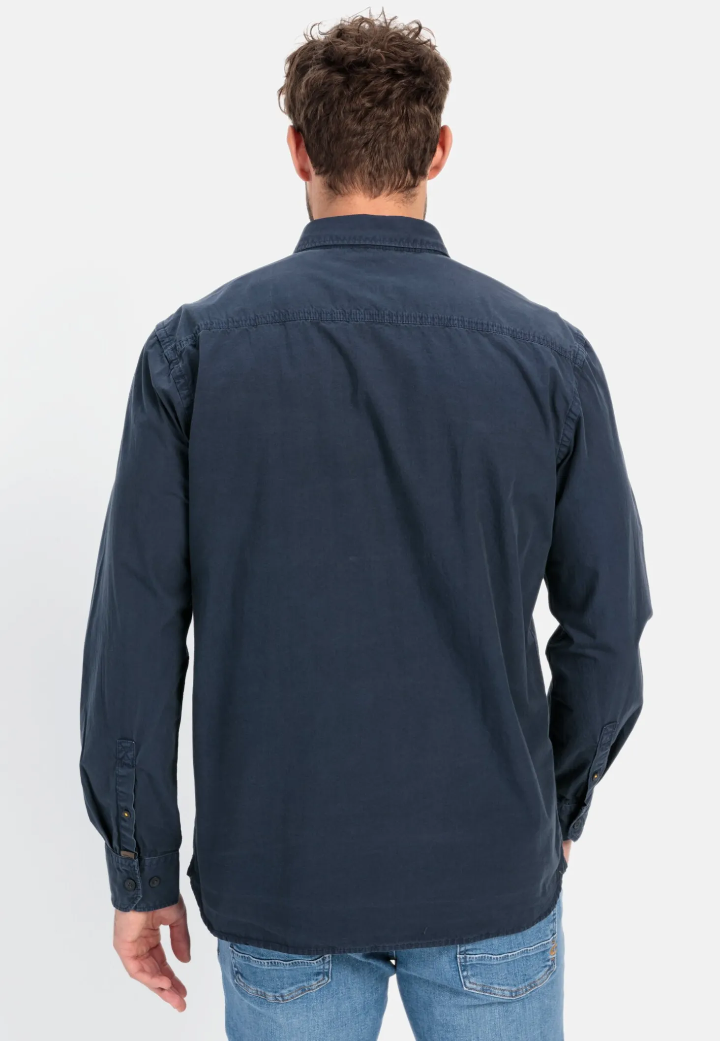 Langarm Shirt aus reiner Baumwolle mit Button-Down Kragen und Brusttasche