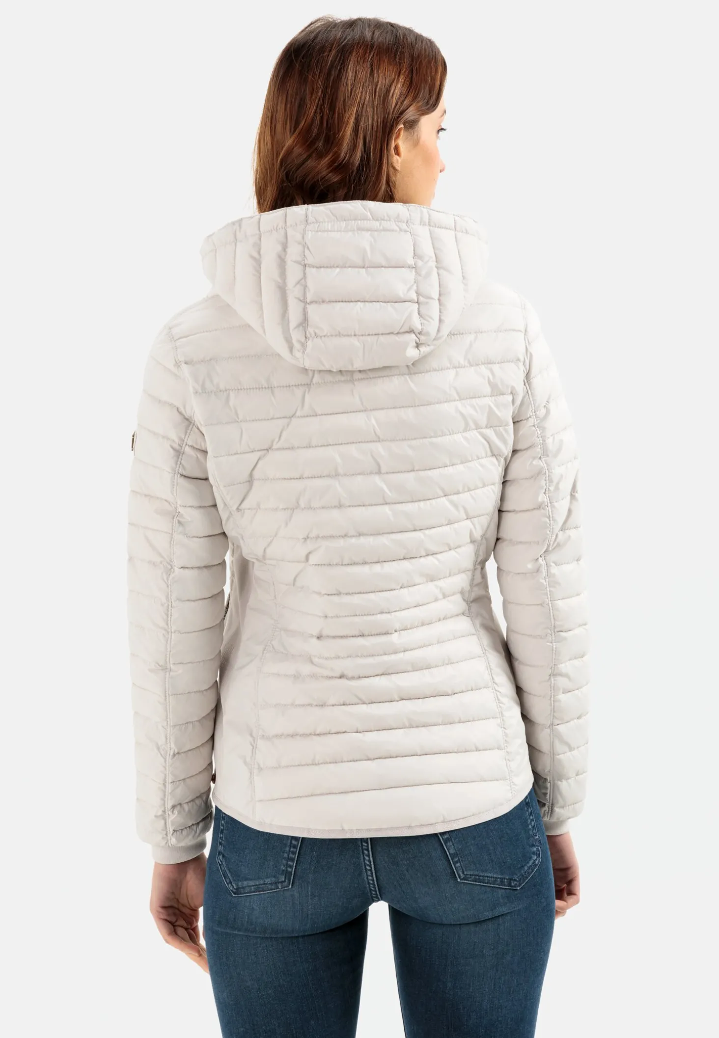 Leicht wattierte Steppjacke aus recyeltem Polyamid