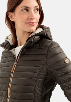 Leicht wattierte Steppjacke aus recyeltem Polyamid