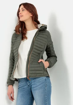 Leicht wattierte Steppjacke aus recyeltem Polyamid