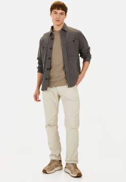 Leichte Chino im Relaxed Fit