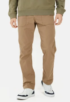 Leichte Chino im Relaxed Fit
