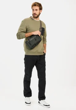 Leichte Chino im Relaxed Fit