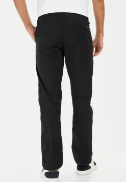 Leichte Chino im Relaxed Fit