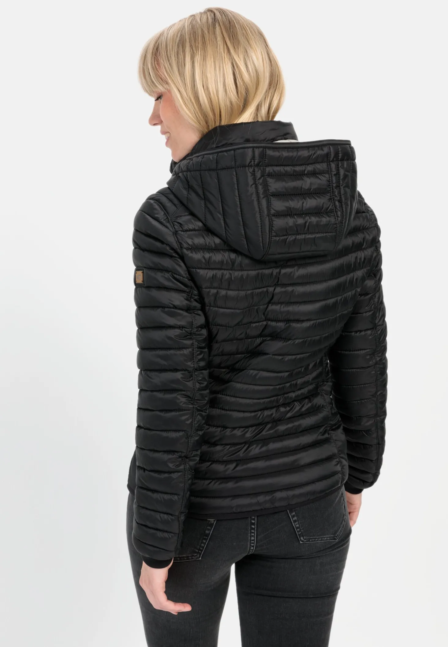 Leichte Steppjacke aus recyceltem Polyamid