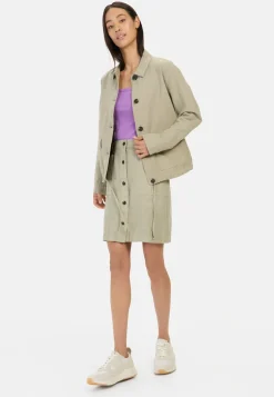 Leichter Blazer aus einem Leinenmix