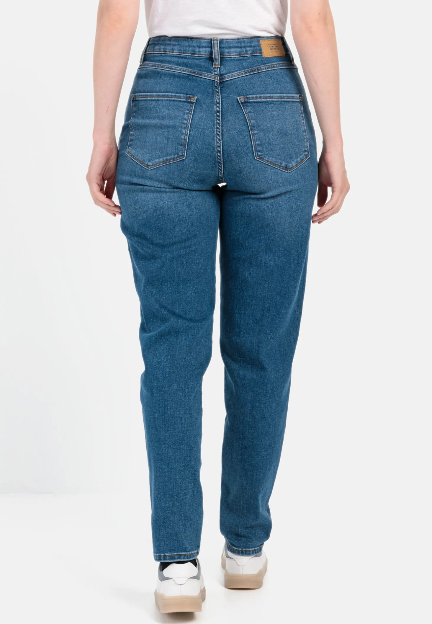 Mom Fit 5-Pocket Jeans