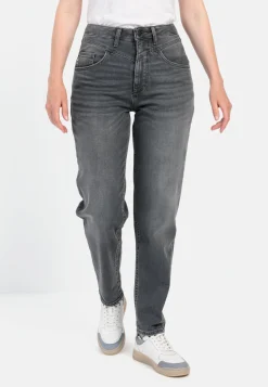 Mom Fit 5-Pocket Jeans