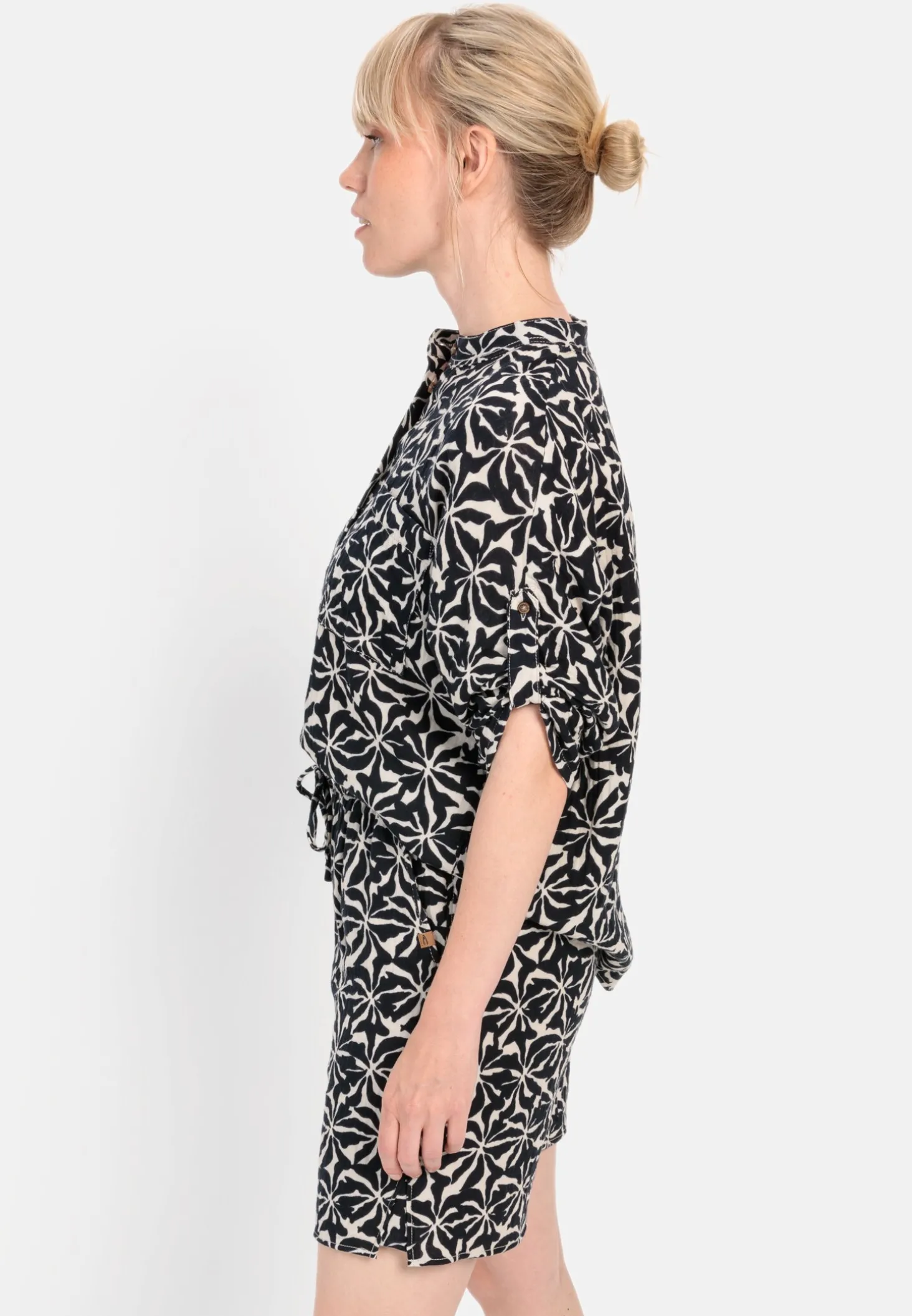Musselin-Schlupfbluse im Allover-Print