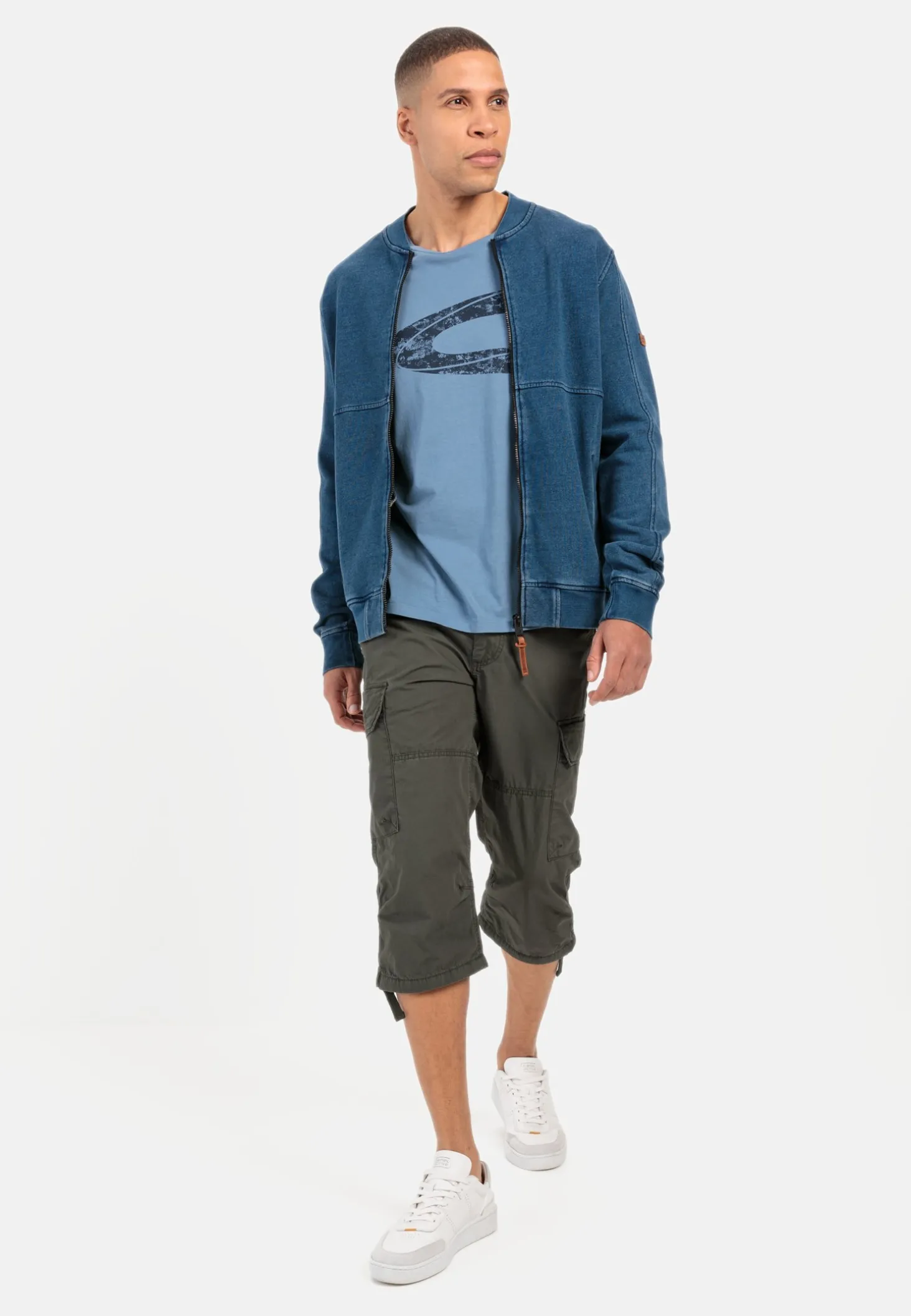 Regular Fit 3/4 Cargo Shorts