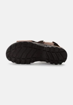 Sandalen aus perforiertem Leder