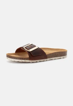 Sandalen mit Metallschnalle