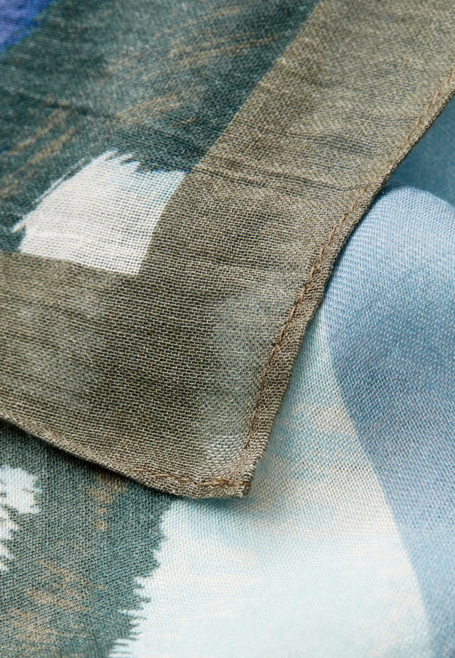 Schal mit Allover Print