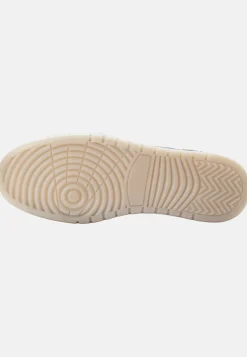 Sneaker aus echtem Leder