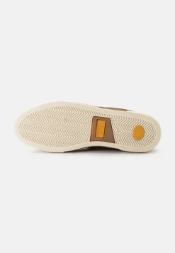 Sneaker aus Leder