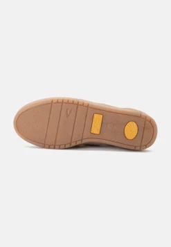 Sneaker aus Leder
