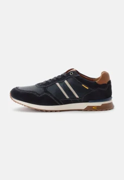 Sneaker aus Leder mit Textildetails