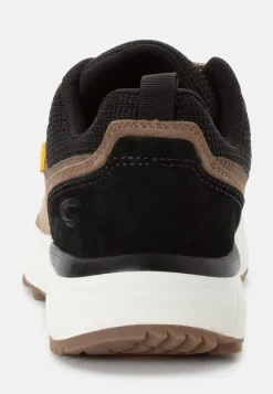 Sneaker aus Nubukleder und Textil
