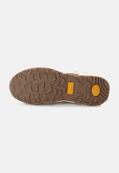 Sneaker aus Nubukleder und Textil