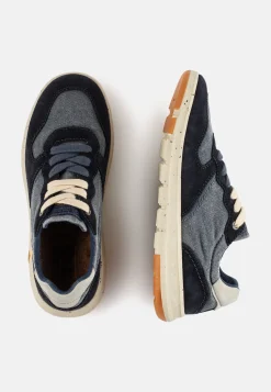 Sneaker aus Used Canvas und Spaltleder