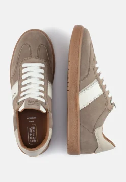 Sneaker aus Veloursleder
