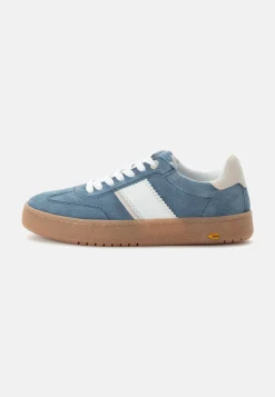Sneaker aus Veloursleder