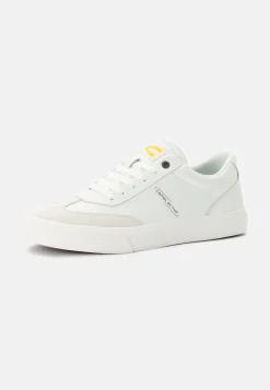 Sneaker mit Details aus Velourleder