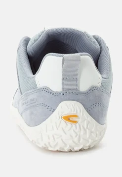 Sneaker mit flexibler Laufsohle