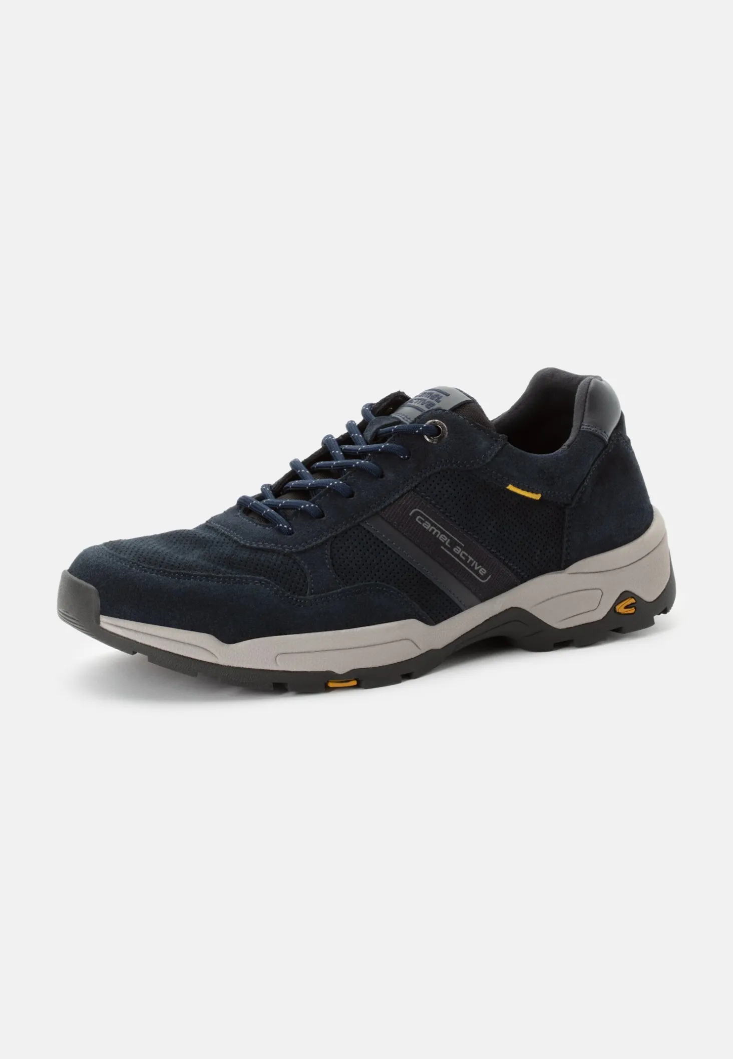 Sneaker mit griffiger Laufsohle