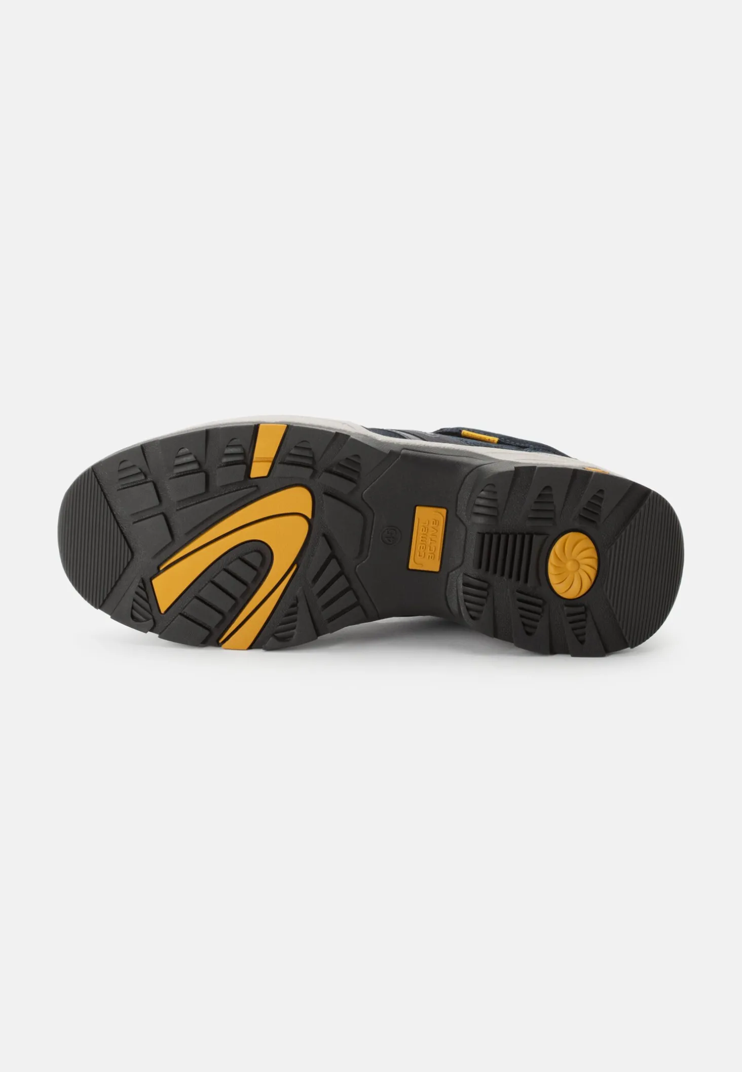 Sneaker mit griffiger Laufsohle