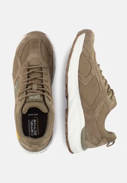 Sneaker mit griffiger Sohle