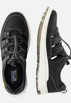 Sneaker mit Schnellschnürsystem