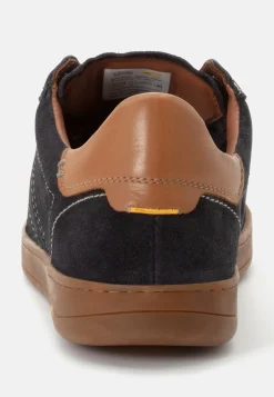 Sportlicher Sneaker aus Veloursleder