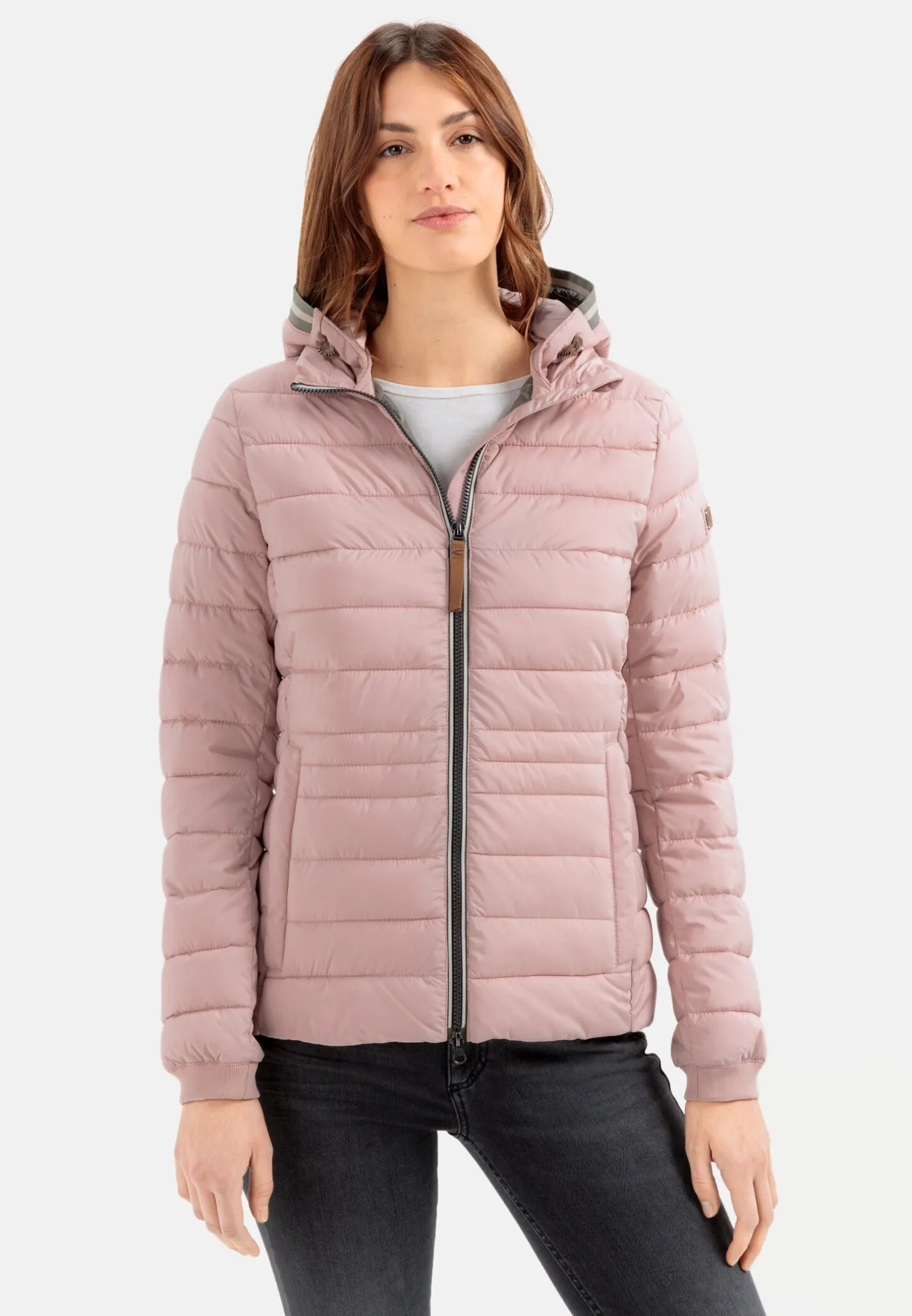 Steppjacke mit abnehmbarer Kapuze