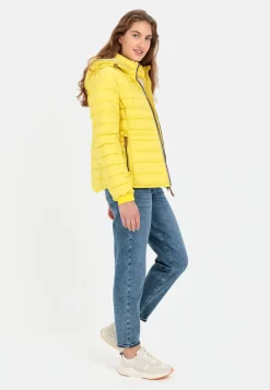 Steppjacke mit abnehmbarer Kapuze